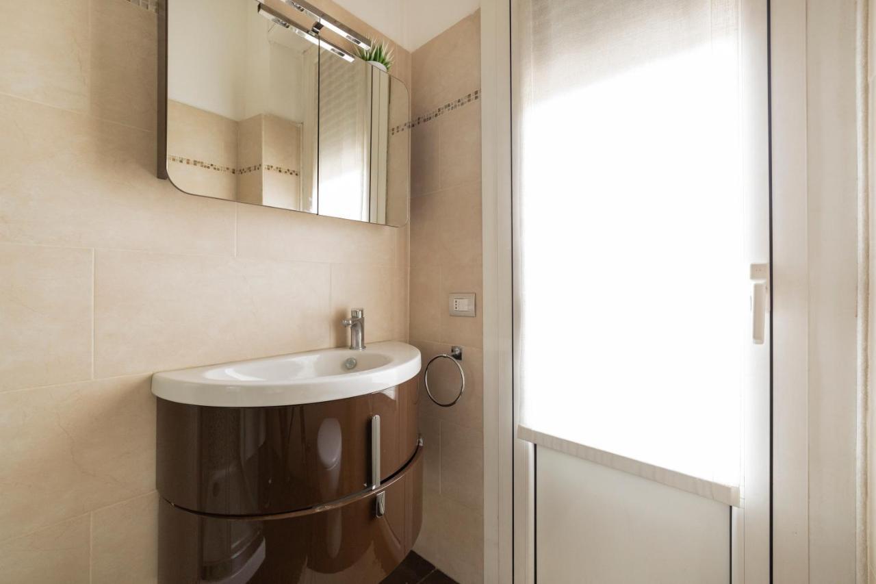 Milano Calvairate Balcony Apt Ngoại thất bức ảnh